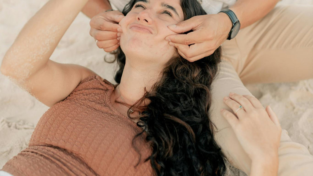 1-Minute Beauty Tips: Micro-Massage – Tap Your Cheeks for Quick Bounce