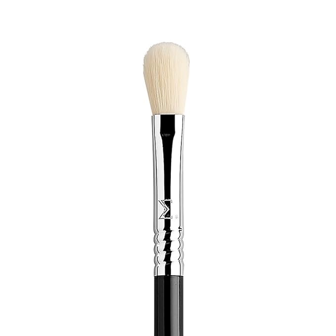 Sigma Beauty Professional E25 Max Eyeshadow Blending Brush – Professional Eyeshadow Brush for Seamless Eyeshadow Blending, Softens Dramatic Edges & Harsh Lines for a Well Blended Effect (1 Brush)-VivaGrace Women
