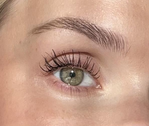 Hypoallergenic Mascara Sensitive Eyes - Smudge-Proof, Sweatproof, Lengthening for Maximum Volume and Length - Vegan and Non Toxic