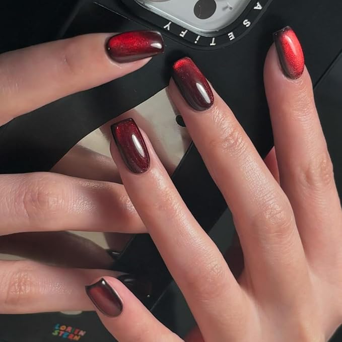 KQueenest Dark Red Cat Eye Press on Nails, Burgundy Glitter Short Coffin, Sparkly Shiny Fake Nails, Cute Bling Acrylic Glue on for Women Holiday Wear, 30 Pcs