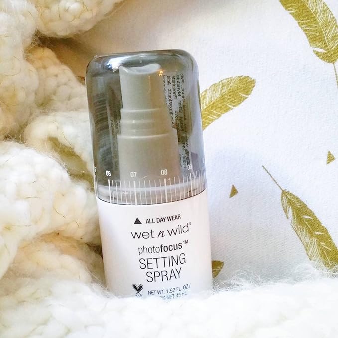 wet n wild Photo Focus Setting Mist, Up to 24HR Wear, Lightweight & Nourishing Aloe Formula, Suitable for All Skin Types, Cruelty-Free & Vegan - Seal the Deal-VivaGrace Women