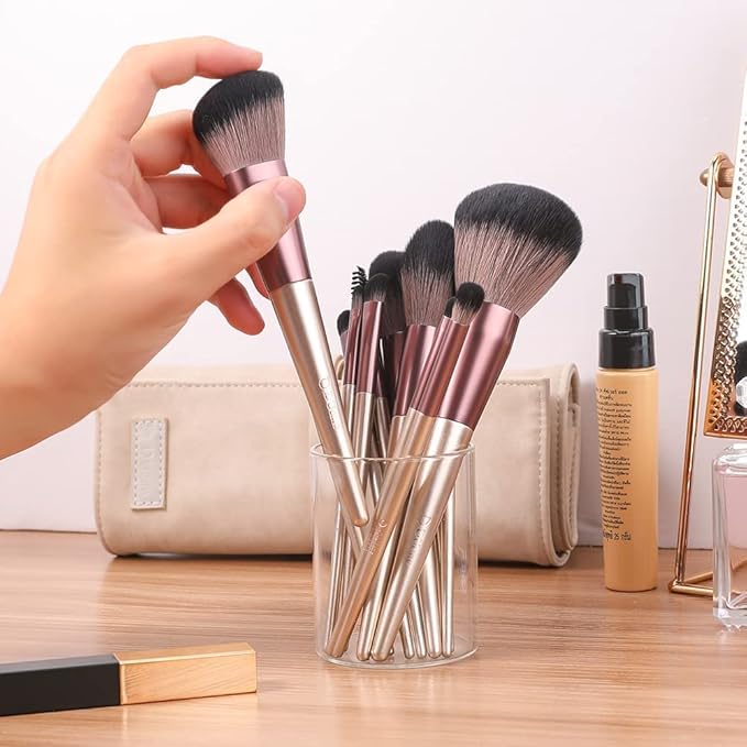 DUcare Makeup Brushes with Bag - 14Pcs Professional Synthetic Make Up Brushes Set for Blush Concealer Foundation Bronzer Powder Eyebrow Eyeshadow Blending Makeup Brush Set Mekaup bag, Rose Golden-VivaGrace Women