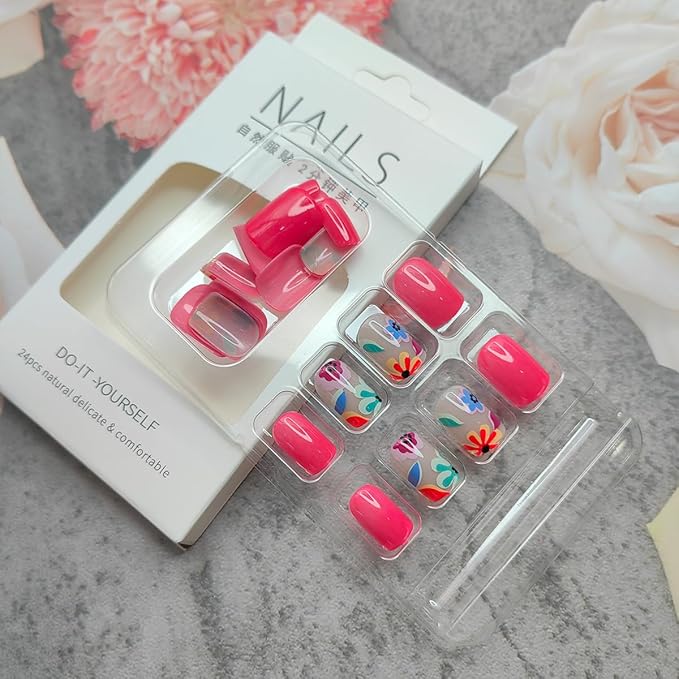 Short Press on Nails Square Fake Nails with Cute Flower Press Ons Design Acrylic Nails Orange Red Glossy Glue on Nails Full Cover Coffin False Nails Daisy Artificial Stick on Nails for Women 24Pcs