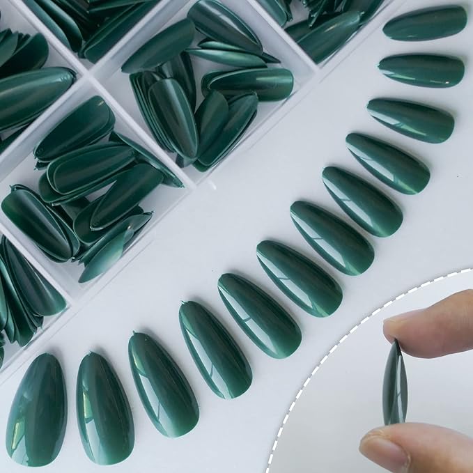 LoveOurHome 240pc Christmas Medium Press on Nails Almond Fake Nails Short Stiletto Almond Green Acrylic Nails Press ons Nail Full Cover False Artificial Nail with Glue Adhesive Tabs for Women Girls