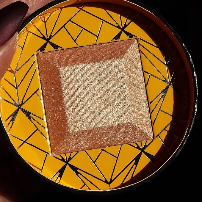 Juvia's Place Highlighter Heroine Glow I - Highlighter Powder, Baked Highlighter, Shimmer Highlighter Makeup, Long-Wearing & Illuminating Cheek Highlighter - Suitable for all skin tones-VivaGrace Women