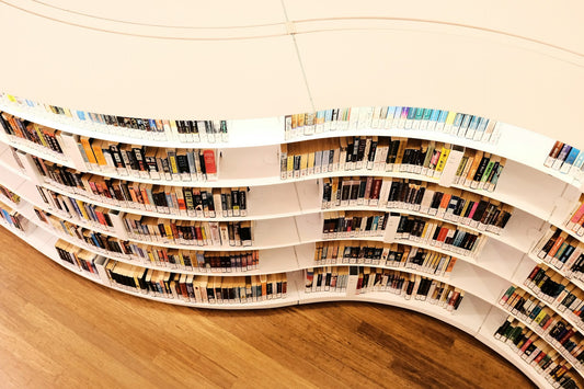 5 Benefits of Having a Modern Bookshelf in Your Living Room