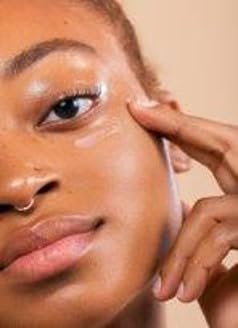 Spascriptions Marine Moisture Sea Silk Eye Gel, 0.5 fl oz (pack of 1), Under-Eye Gel Moisturizer with Natural Marine Collagen, Cruelty Free-VivaGrace Women