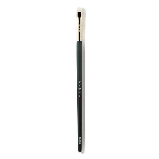 [SOO ADOR] okhee Eyeline Smudge Brush NUN 06 - Perfect for Creating Smoky Eyes and Diffused Eyeliner | Designed by K-Pop Makeup Artist Seo Ok | Makeup Brush Eye Brush-VivaGrace Women
