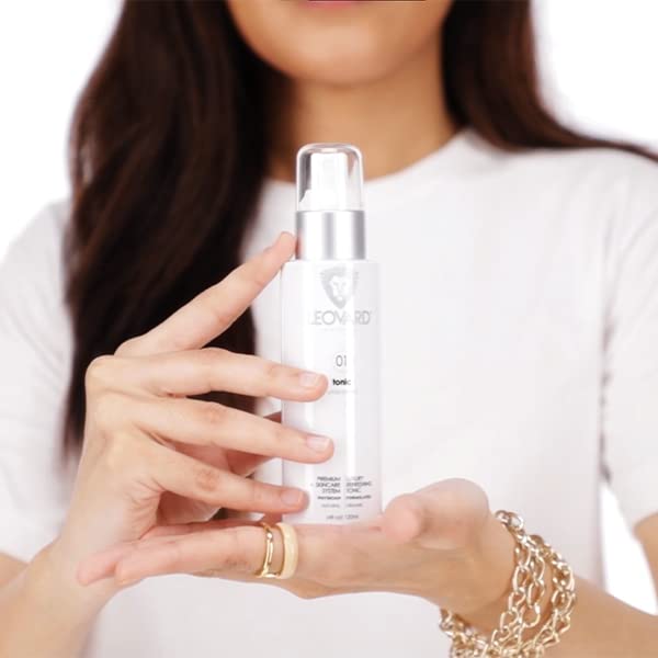 Organic Salicylic Acid Toner for Sensitive Skin - Aftershave Tonic Razor Bump Ingrown Treatment - Made of Green tea, Jojoba, Aloe Vera, Chemical Fragrance Free Toner - Natural Tonic for Men Women 2oz-VivaGrace Women