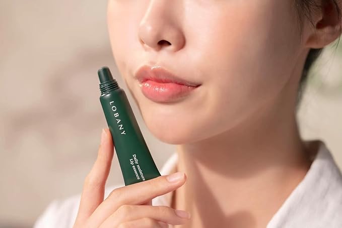 Daily Moisture Lip Essence Lip balm lip gloss Nourishing Soothing Lip Moisturizer for Dry Cracked Lips-VivaGrace Women