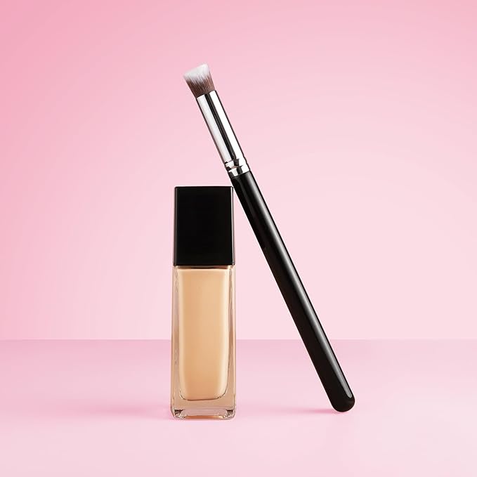 EIGSHOW Angled Concealer Brush Under Eye for Covering Sun Spots Acne Blemishes Concealing Contouring Setting with Liquid Cream (E861)-VivaGrace Women