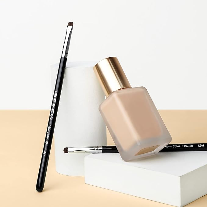 EIGSHOW Concealer Brush, Detail Shader Makeup Brush for Blending Eyeshadow, Concealing Small Blemishes and Imperfections - Precision Application (E867)-VivaGrace Women