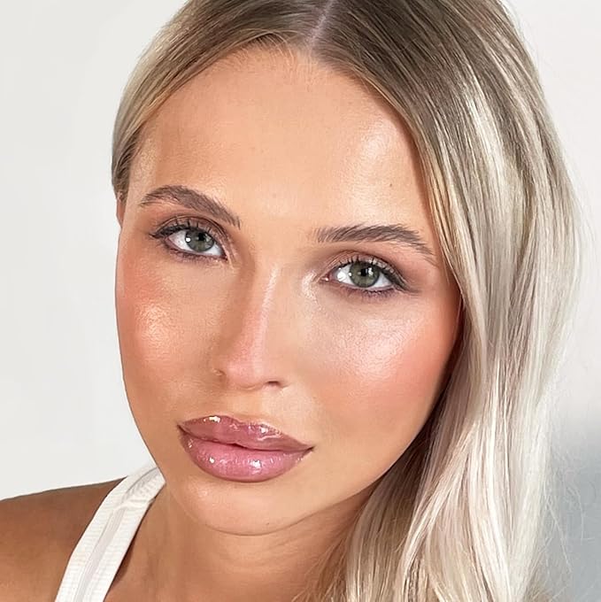 Kevyn Aucoin the Lighting Stick, soft light (fair to light skin tones): Makeup complexion enhancer. Reflects light, brightens angles. Made in Italy.-VivaGrace Women