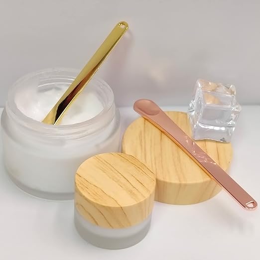 3 Pieces Alloy Makeup Spatula Eye Cream Spoon Beauty Scoop Mini Spoon Makeup Beauty Spoons Mini Cosmetic Skincare Spatula for Cream Lotions, 3.54 x 0.43 inches, Gold, Silver, Rose-Gold-VivaGrace Women