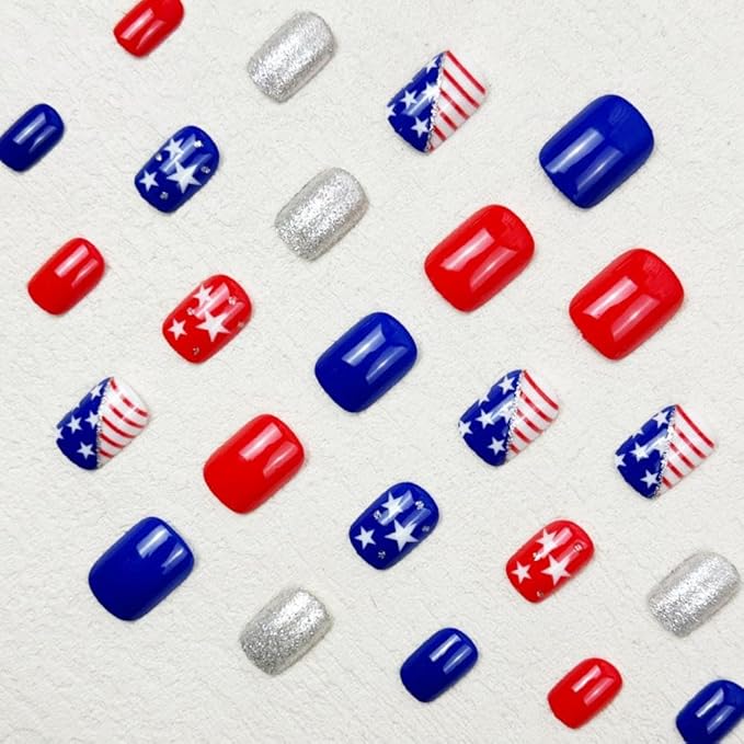 Independence Day Press on Nails Short Square Fake Nails with Red Blue American Flag Design Glossy Glitter False Nails Star Glue on Nails 4th of July Acrylic Nails for Women Girls Manicure 24Pcs