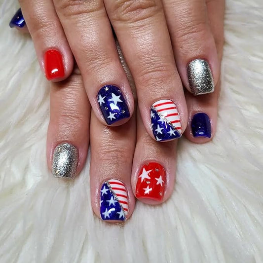 Independence Day Press on Nails Short Square Fake Nails with Red Blue American Flag Design Glossy Glitter False Nails Star Glue on Nails 4th of July Acrylic Nails for Women Girls Manicure 24Pcs