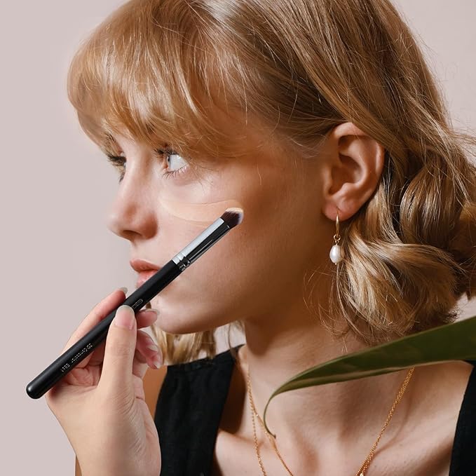 EIGSHOW Angled Concealer Brush Under Eye for Covering Sun Spots Acne Blemishes Concealing Contouring Setting with Liquid Cream (E861)-VivaGrace Women
