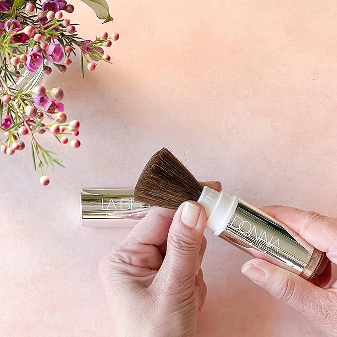Minerals on the Go - (Dispensing Brush w/Loose Foundation) in Honey-VivaGrace Women