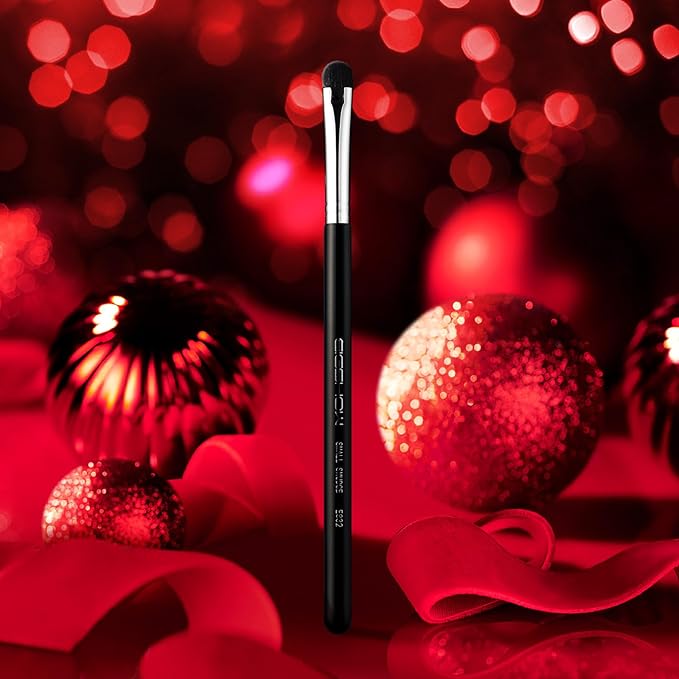 Curved Smudge Eyeshadow Brush, EIGSHOW Small Round Top Blending Eye Shadow with Synthetic Bristles for Smokey Cat Eye Makeup (E832)-VivaGrace Women