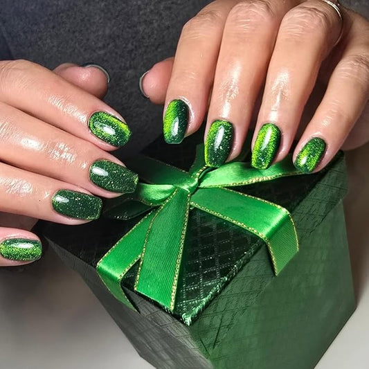 KQueenest Cat Eye Emerald Green Press on Nails Short Coffin, Glitter Sparkle Fake Nails Press ons, Shiny Acrylic Glue on Nails Medium Reusable False Nails for Women St. Patrick's Day 30 Pcs
