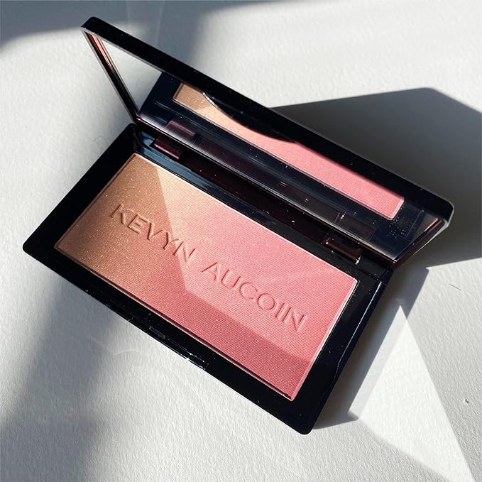 Kevyn Aucoin The Neo-Blush, Grapevine: Blush makeup compact. Trio palette of gradient colors. Blends pearl, satin & matte finishes for highlighting cheeks. Personalized looks - natural to pop of color-VivaGrace Women