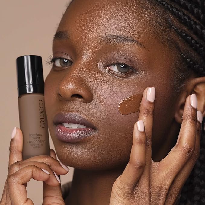 ARTDECO Perfect Teint Foundation - Neutral Deep Truffle - Lightweight Liquid Formula - Medium-Full Coverage - Without Mask-Like Effect - Conceals Imperfections - Vegan Makeup - Hyaluron - 0.67 Fl Oz-VivaGrace Women