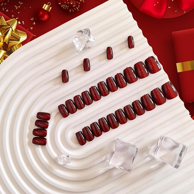 KQueenest Dark Red Cat Eye Press on Nails, Burgundy Glitter Short Coffin, Sparkly Shiny Fake Nails, Cute Bling Acrylic Glue on for Women Holiday Wear, 30 Pcs